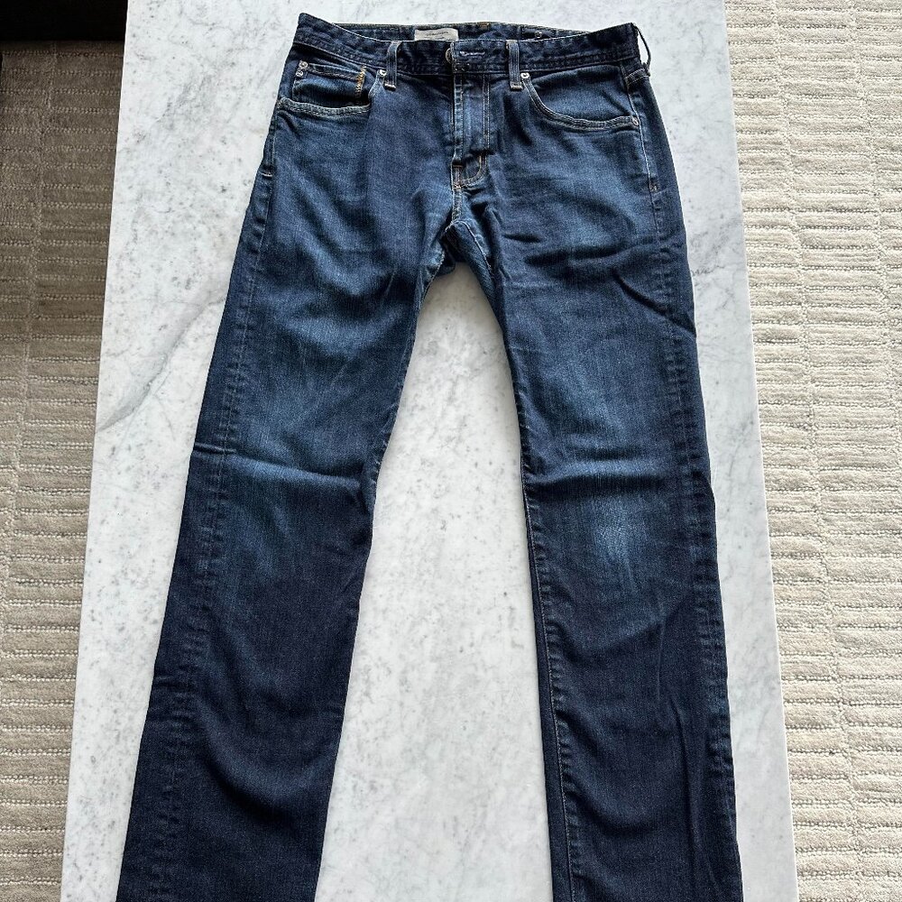 AG Adriano Goldschmied Matchbox Slim Straight Jeans - Men | Blue | 31